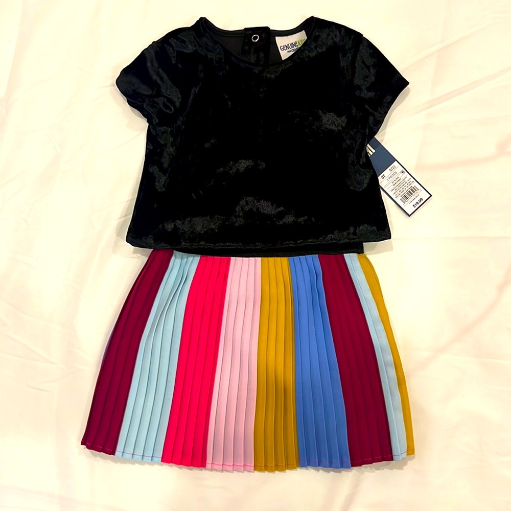 NWT 2pc top and skirt set from Oshkosh.💞